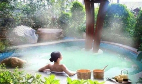 《2023溫泉游消費(fèi)趨勢(shì)報(bào)告》：11月搜索量環(huán)比增長(zhǎng)超2倍，境內(nèi)外溫泉游市場(chǎng)齊發(fā)力