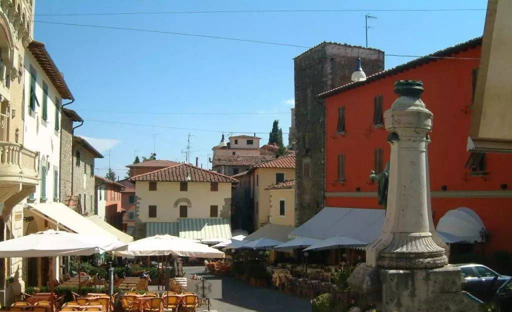 意大利溫泉小鎮(zhèn)蒙特卡蒂尼