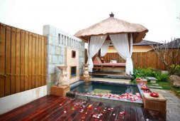 溫泉酒店在轉(zhuǎn)型升級過程中應(yīng)注意的幾個(gè)經(jīng)營問題